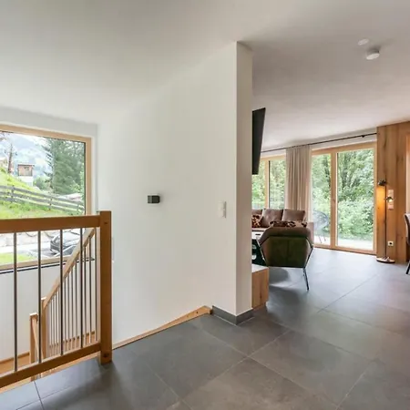 Feriehus Schmittenblick 2 *