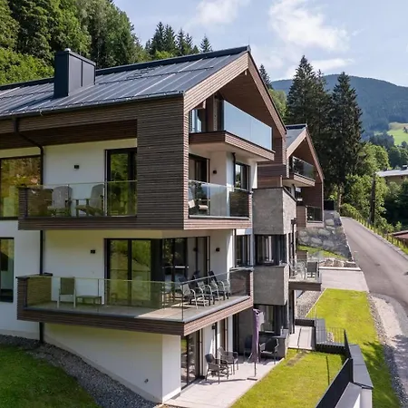 Feriehus Schmittenblick 2 *